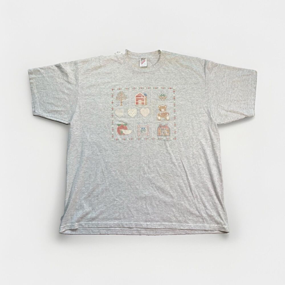 Vintage Men’s Gray Teddy Bear Farmhouse Graphic Logo Crew Neck Knit Tee - XL